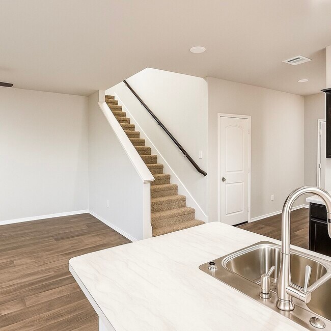 Building Photo - 15422 Massey Frst Dr