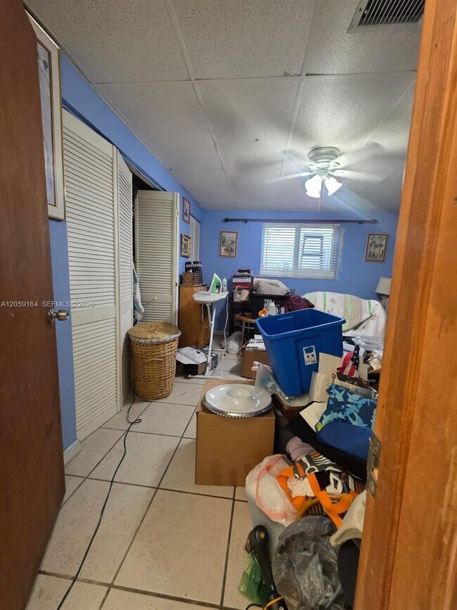 Building Photo - 421 SW 87th Ct