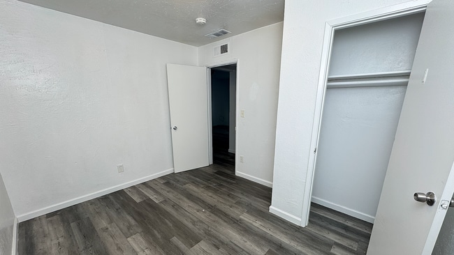 Building Photo - 1319 J St