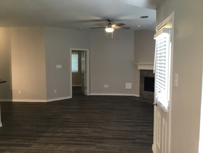 Building Photo - 5010 Chase Mountain Dr