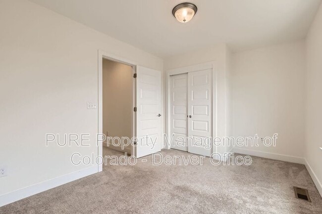 Building Photo - 2507 N Moline St