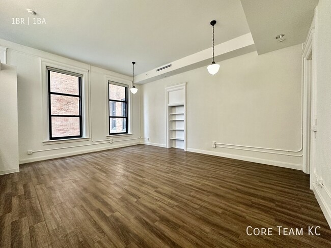 Building Photo - Newly Renovated Apartment For Rent