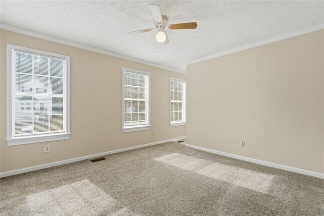 Building Photo - 1015 Plantation Way