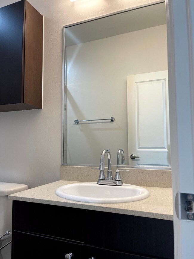 Building Photo - 3807 S Veterans Blvd