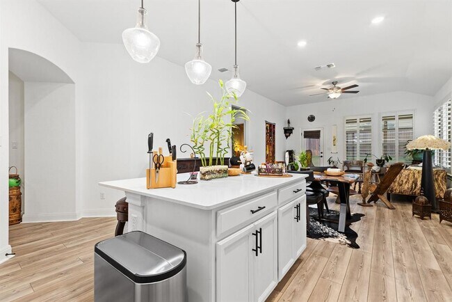 Building Photo - 513 Georgia Lace Trail