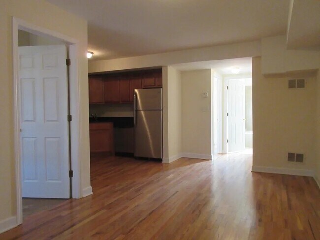 Building Photo - Residences At Ridge (6414)