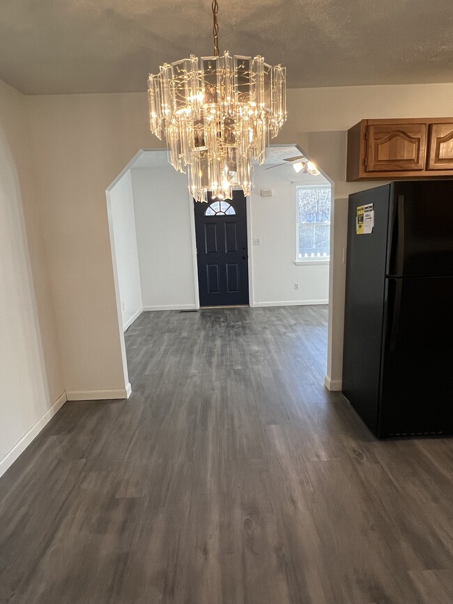 Building Photo - 836 Lynn Brooke Pl