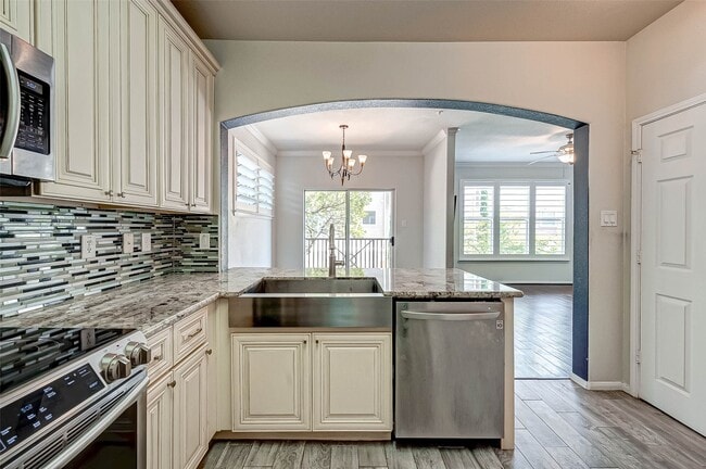 Building Photo - 12707 Boheme Dr