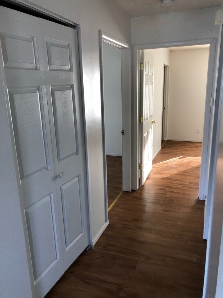 Hall Pantry - 219 Railroad St