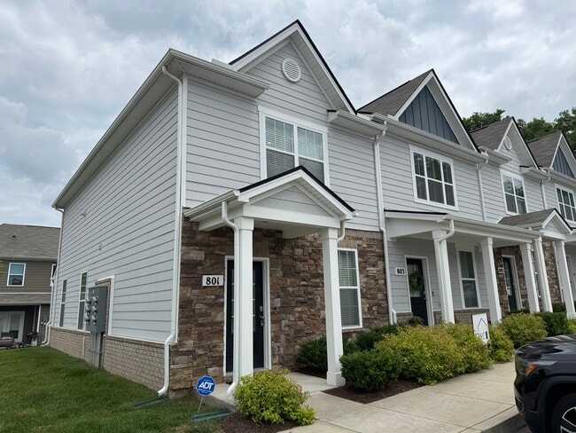 Primary Photo - 801 Dallas Dr