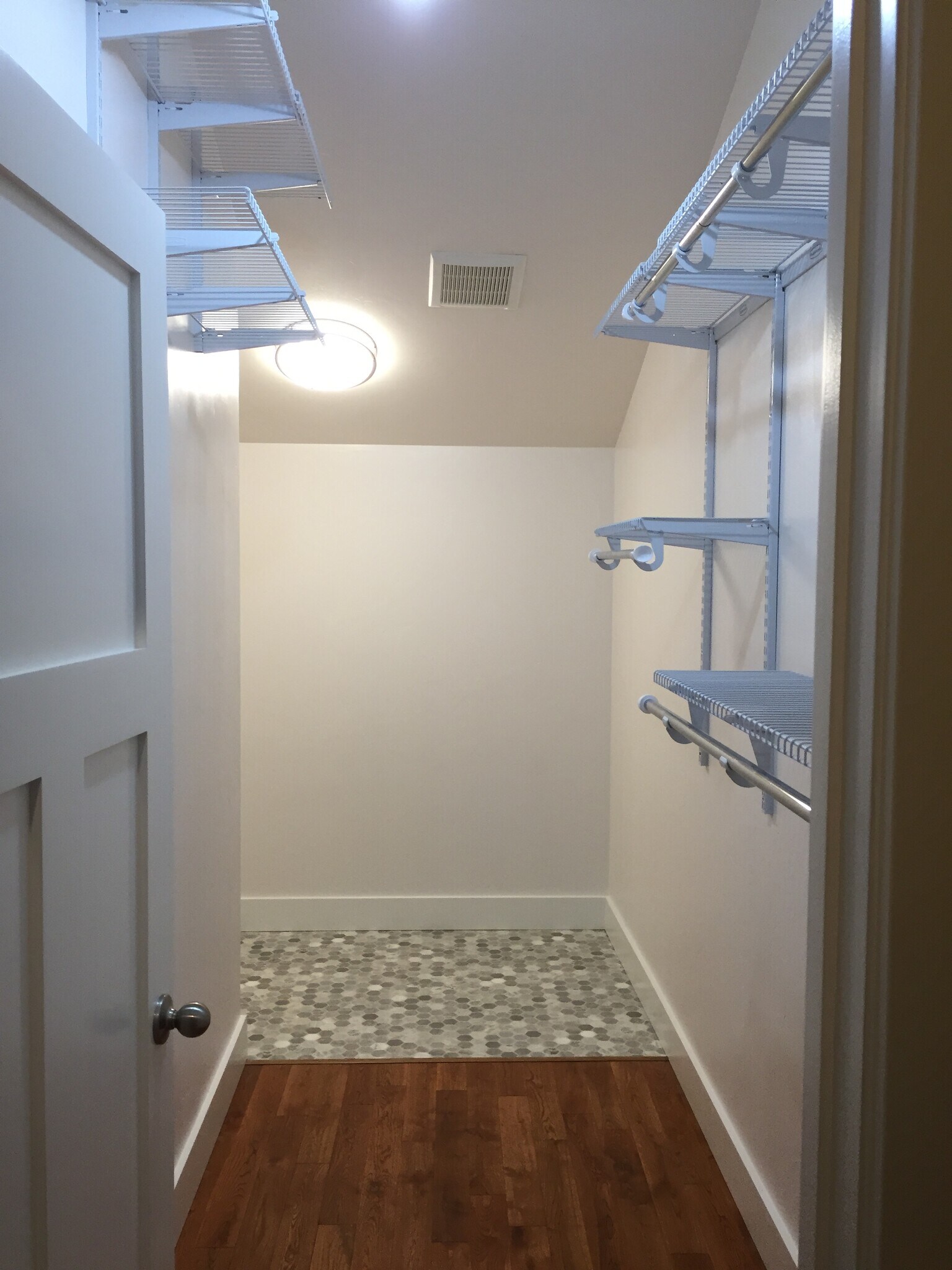 Closet with washer/dryer - 303 N Walnut St