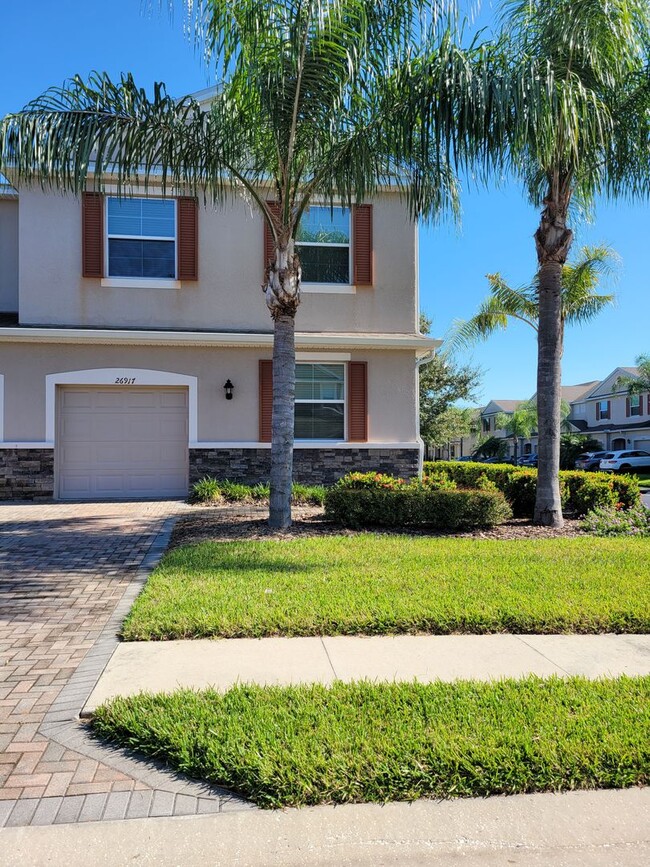 Building Photo - RENTAL Townhouse