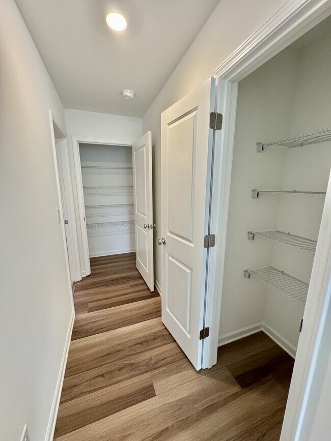 Building Photo - Be the First to Live in This Beautiful 5 B...