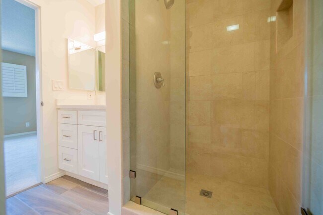 Building Photo - 11871 Idaho Ave