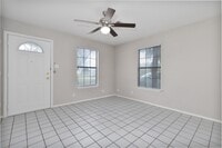 Building Photo - 927 W Formosa Blvd