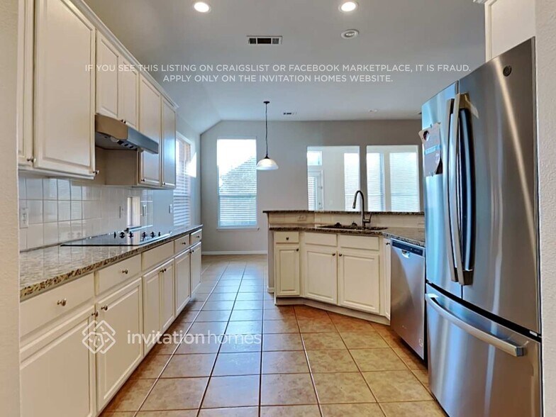 Building Photo - 7063 Alcala