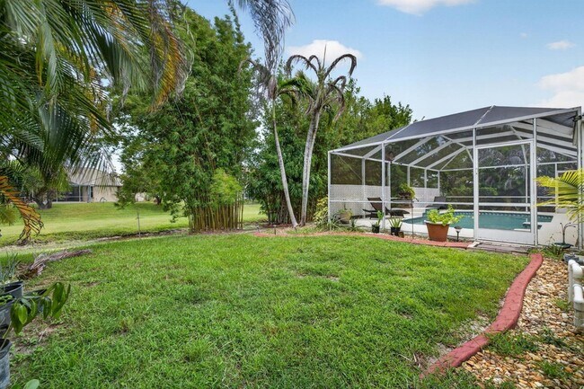 Building Photo - 3077 SE Galt Cir