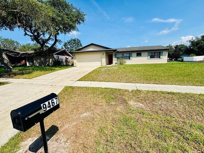 Building Photo - 9467 Montello Dr