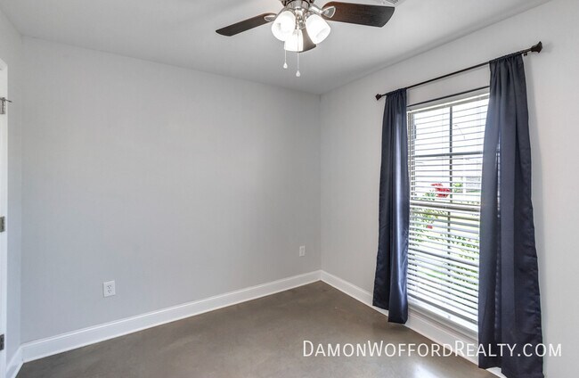 Building Photo - 1207 Addison Ln.