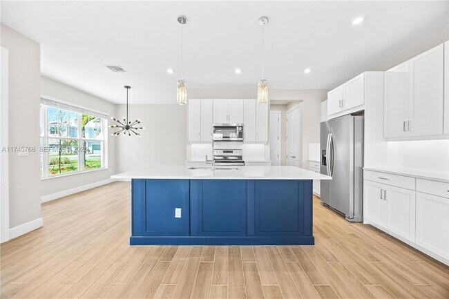 Building Photo - 3542 NW Solange Ct
