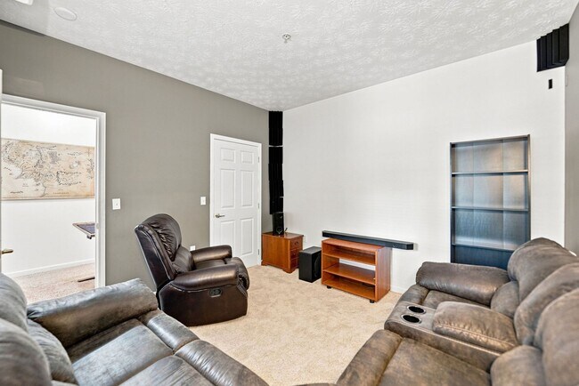 Building Photo - 1201 Stockton Ridge