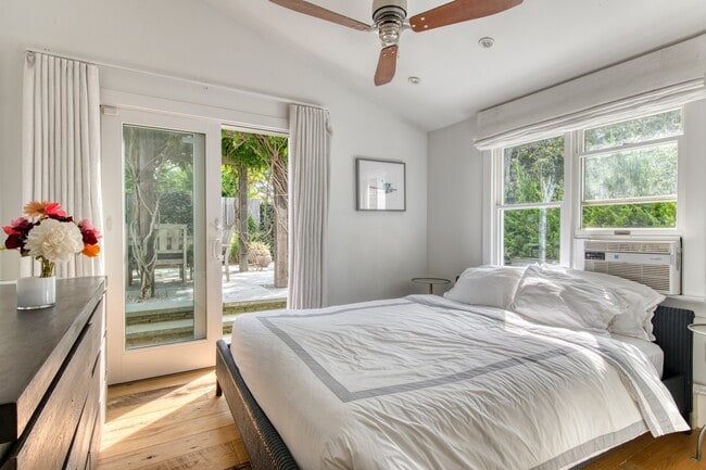 Building Photo - 21 Mako Ln