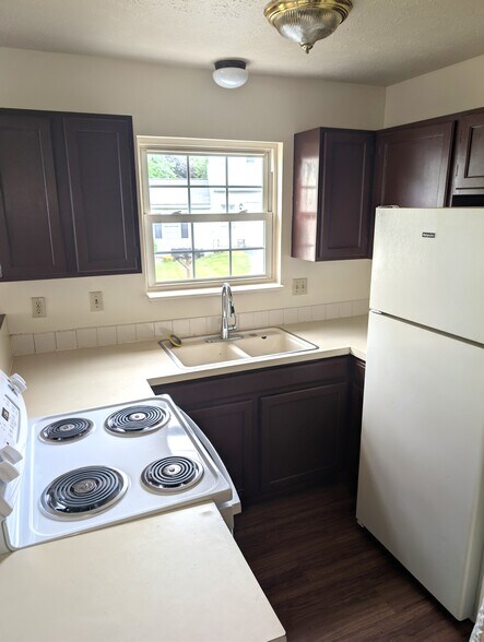 Building Photo - 1158 S Lincoln Ave