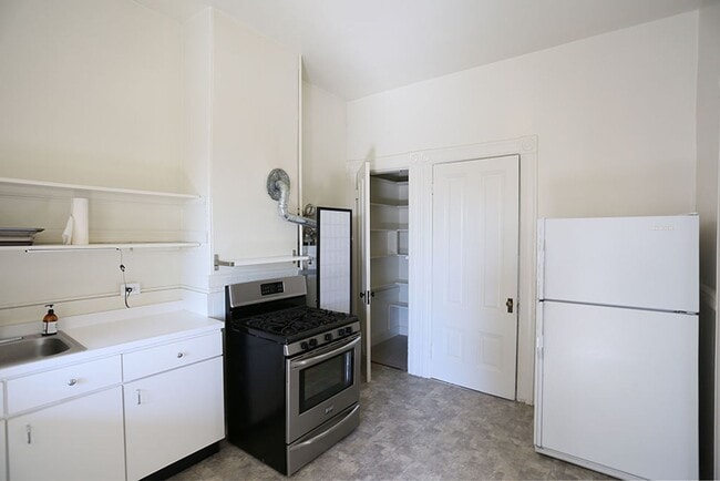 Building Photo - OPEN HOUSE: Sunday (7/20) 2:30pm-3:00pm To...