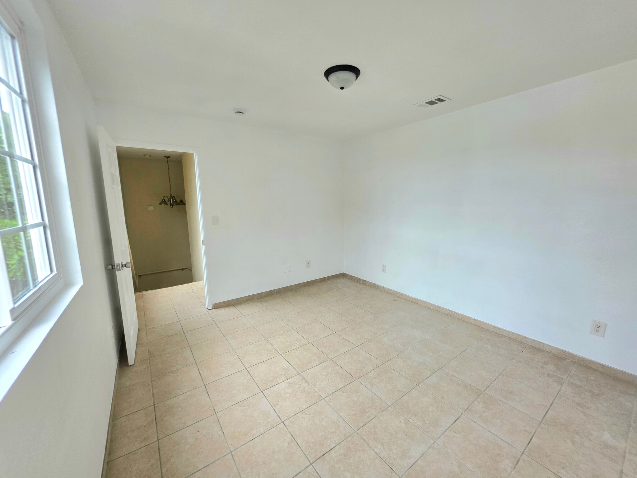 Building Photo - 209 E 119th St