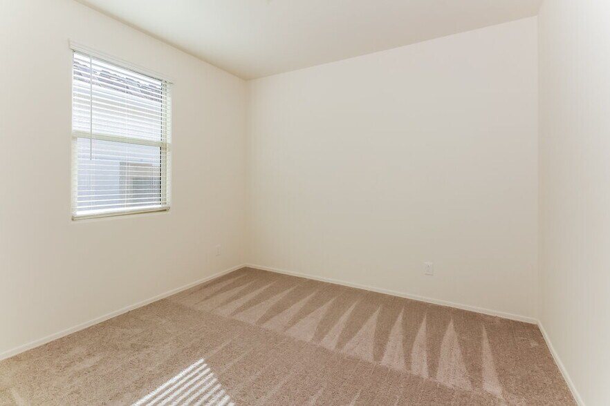 Building Photo - 12717 N Berwick Dr