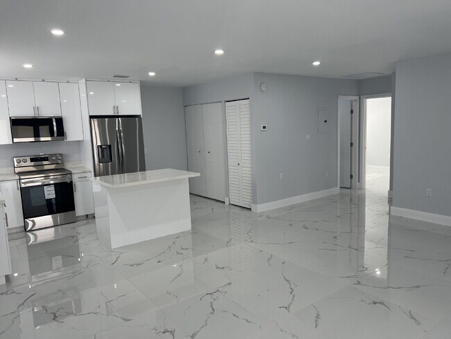 Building Photo - "Charming 2-Bed Retreat Waterfront W/Pool ...