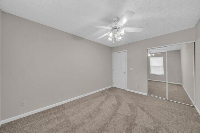 Building Photo - 225 Osmanthus Way