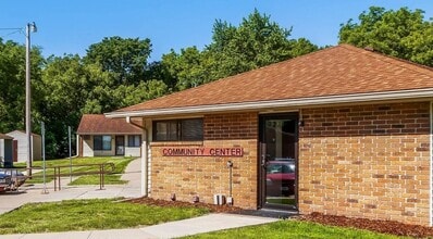 Building Photo - 602 Van Dorn St