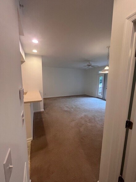Building Photo - 2768 Gatewood Cir