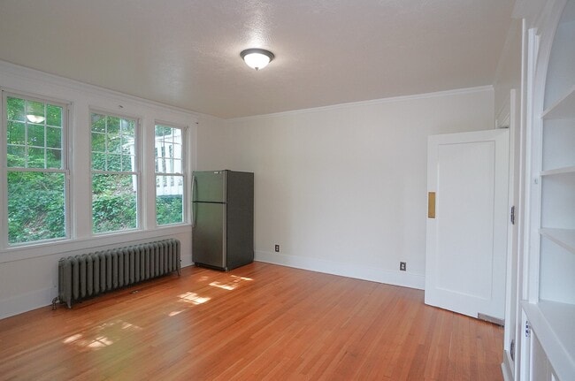 Building Photo - 2389 W Boise Ave