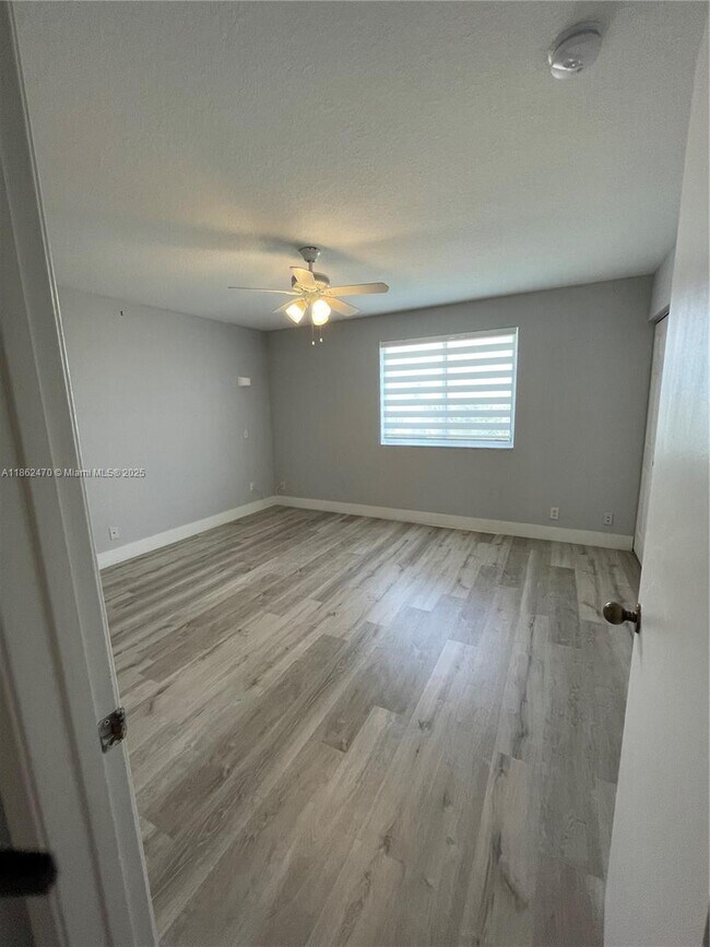 Building Photo - 2469 Cordoba Bend