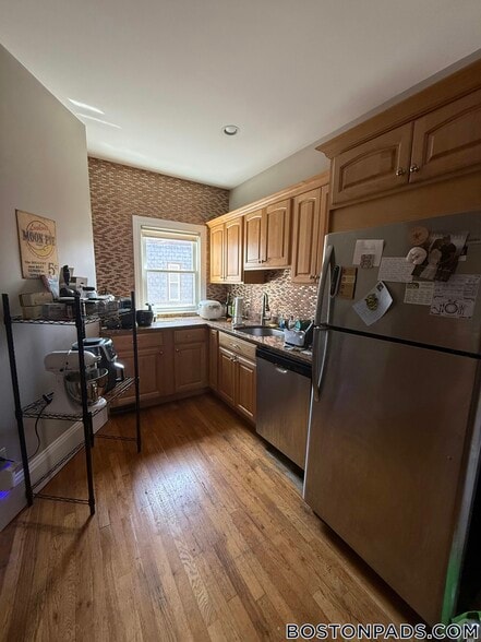 Building Photo - 271 K St