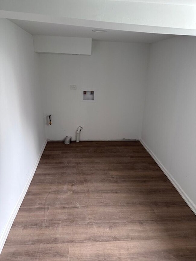 Building Photo - 65 Kilpatrick