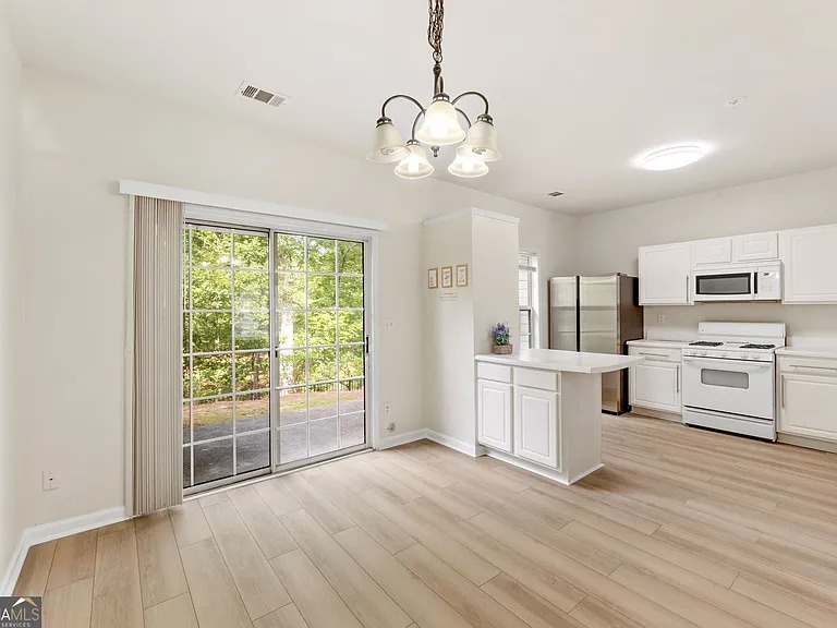 Building Photo - 1080 Whitestone Rdg