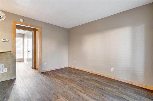 Building Photo - 5727 Richmond Ave