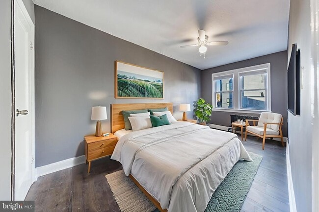 Building Photo - 905 19th St NE