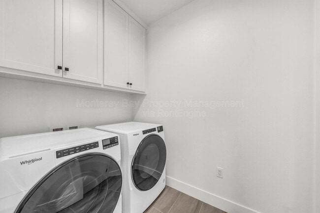 Building Photo - 111 Sea Shell Ave