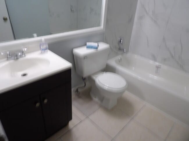 Building Photo - 618 Sea Pine Way