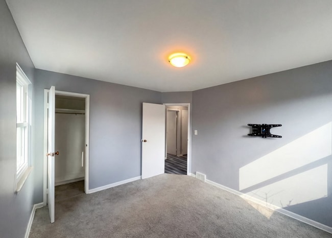 Building Photo - 18715 Libby Rd