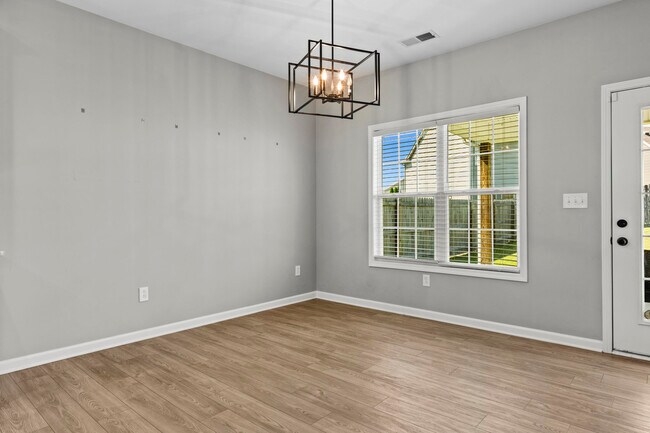 Building Photo - 2681 Rockaway Pl