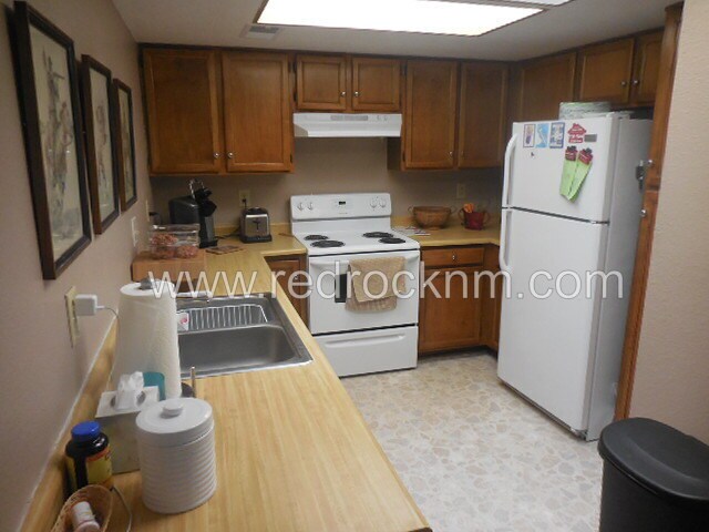 Building Photo - Single Story 2BR/2BTH Townhome in Rio Rancho!