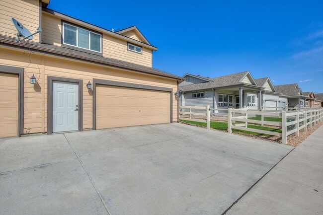 Building Photo - 2963 Denver Dr