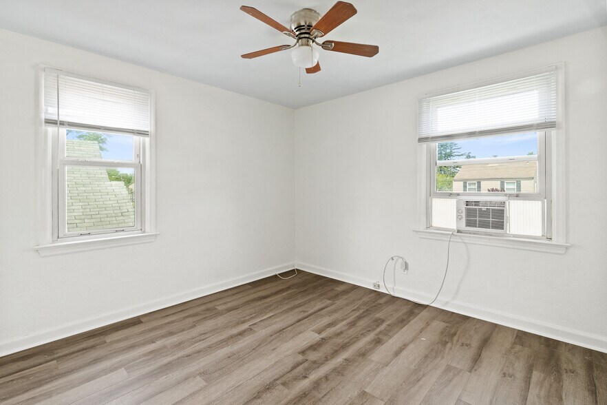 Bedroom 2 - 1725 E Frankfort St