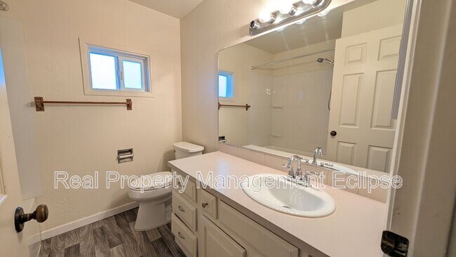 Building Photo - 12601 SE 30th St