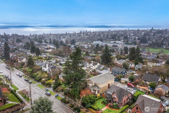 Building Photo - Light-Filled Magnolia Home with Spectacular Northwest Views